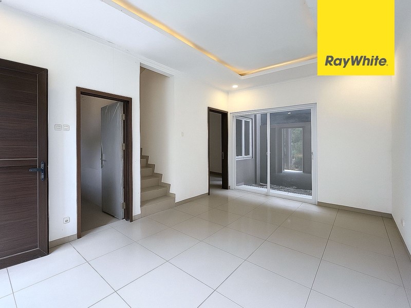 Rumah Hadap Taman di Anabuki Residence Jatiasih Bojongkulur