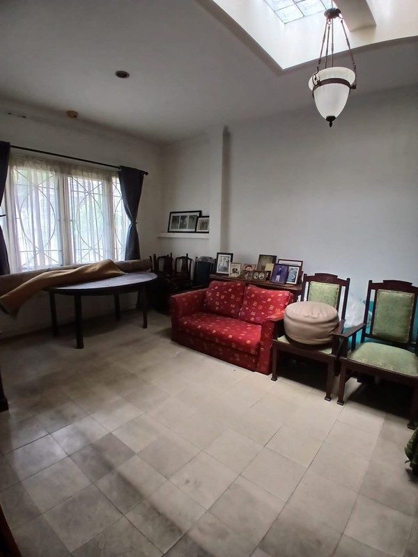 Dijual Rumah Asri Lokasi Strategis Di Palmerah, Jakarta Pusat