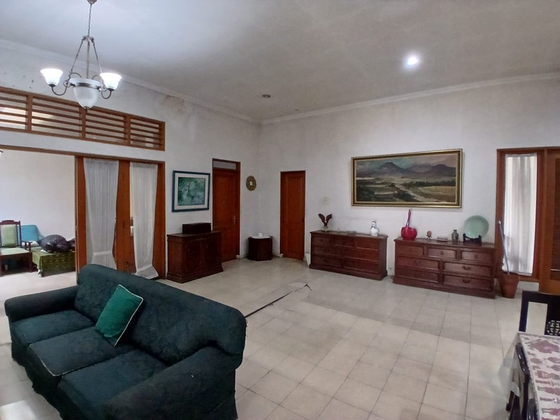 Dijual Rumah Asri Lokasi Strategis Di Palmerah, Jakarta Pusat