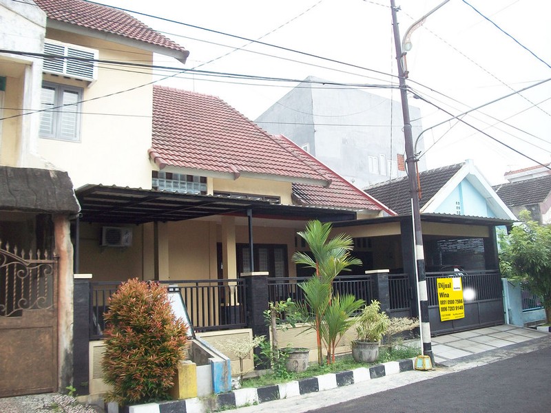 Rumah di Wisma Menanggal Surabaya Selatan, Minimalis, 2 Lantai, Siap Huni - WNA -