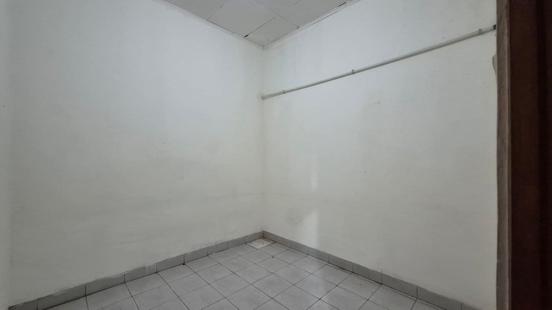 Dijual Rumah Strategis Tebet Utara - 2 Lantai, Lingkungan Aman