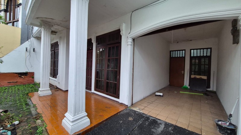 Dijual Rumah Strategis Tebet Utara - 2 Lantai, Lingkungan Aman