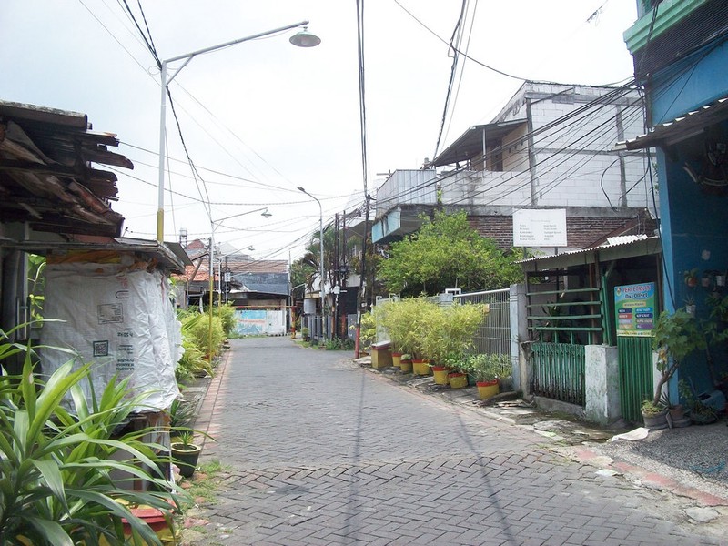 Tanah di Nginden Kota I Surabaya Timur, Strategis, Area Padat Penduduk, Sudah Paving Bebas Banjir, SIAP BANGUN !!! - WNA -