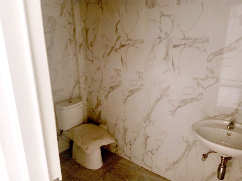 Ruko di Babatan Pantai Surabaya Timur, 2 Lantai, Renov, Siap Pakai... DISEWAKAN JUGA !!!  - JK -