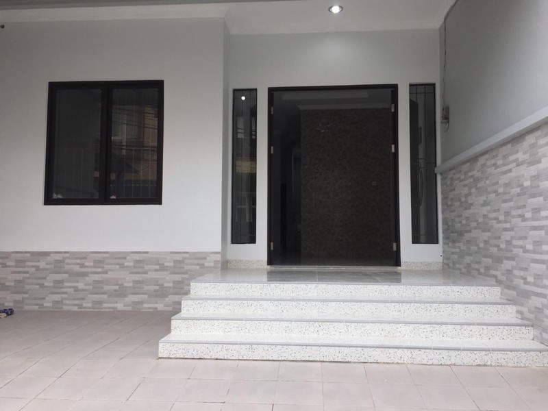 Rumah Rapi Kelapa Hibrida, Kelapa Gading 