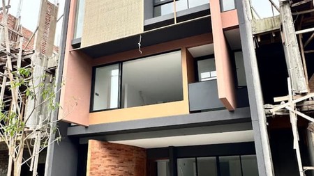 Sraya Residence - Simatupang Perumahan Mewah berlokasi di Jakarta Selatan. Dirancang dengan Estetika Modern yang Asri.