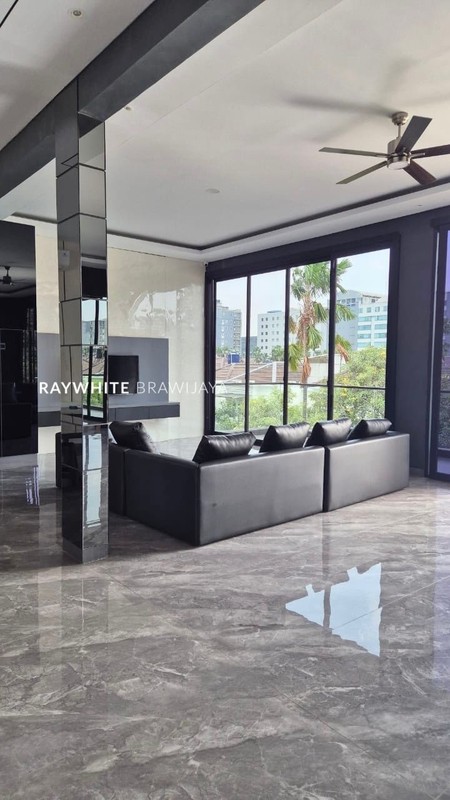 Rumah Modern dalam Cluster Premium Lokasi Strategis Area Kemanggisan