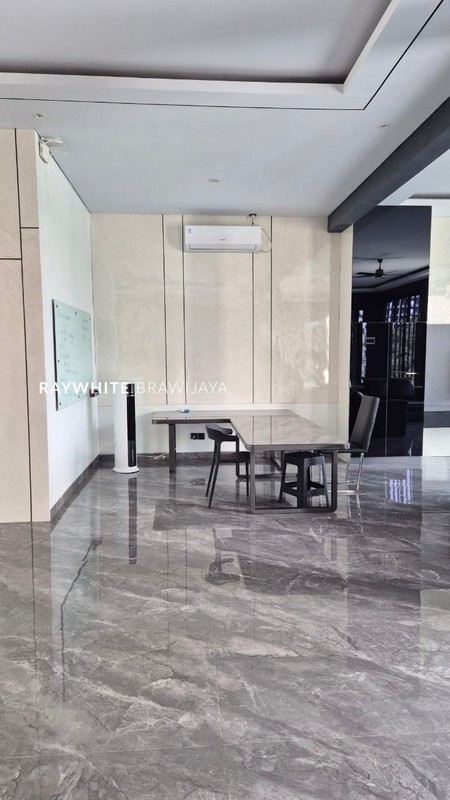Rumah Modern dalam Cluster Premium Lokasi Strategis Area Kemanggisan
