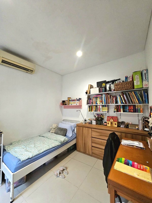 Rumah 2 Lantai di Calysta Permata, Bintaro Jaya, Jombang, Ciputat