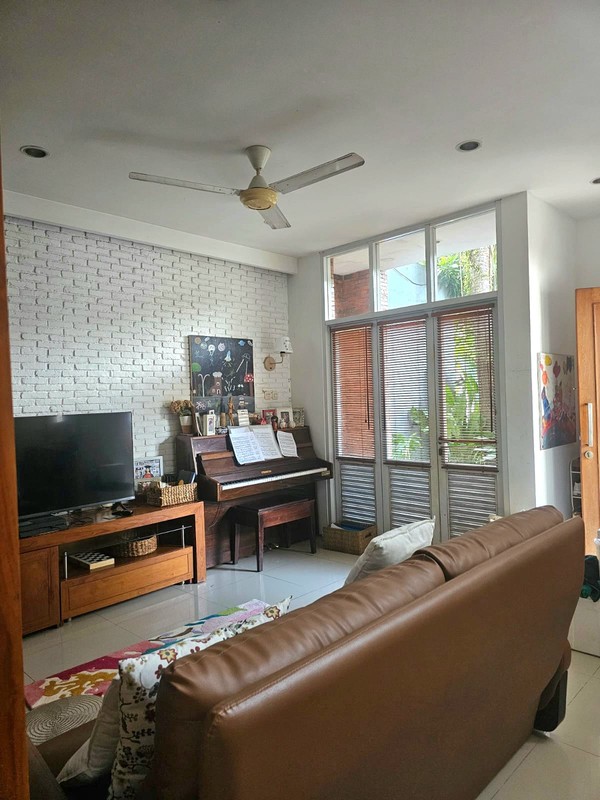 Rumah 2 Lantai di Calysta Permata, Bintaro Jaya, Jombang, Ciputat