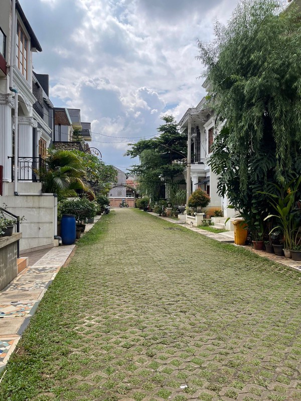 Rumah Town House di Cirendeu Siap Huni dekat ke MRT Lebak Bulus