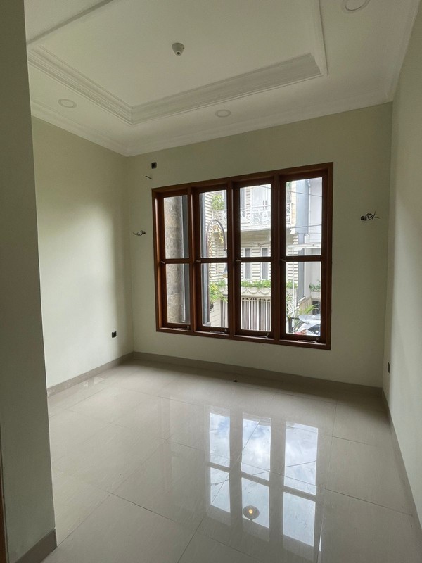 Rumah Town House di Cirendeu Siap Huni dekat ke MRT Lebak Bulus