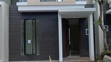 Rumah Dijual Northwest Lake Citraland Surabaya Barat  
