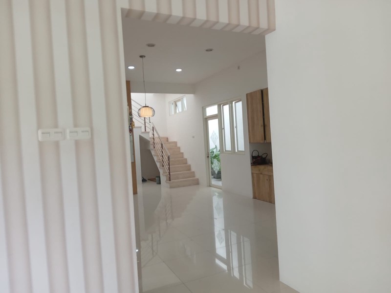 Jual Rumah Hook 2 Lantai Royal Residence Cluster Monticello Surabaya Barat