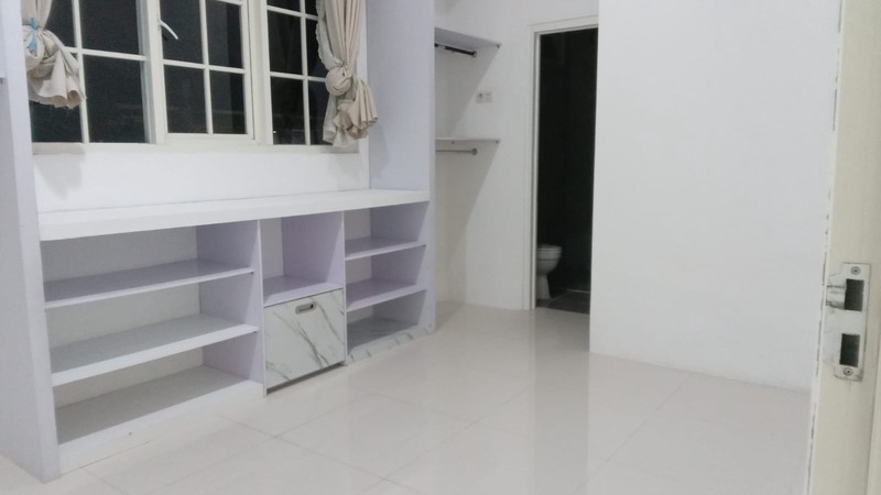 Jual Rumah Hook 2 Lantai Royal Residence Cluster Monticello Surabaya Barat