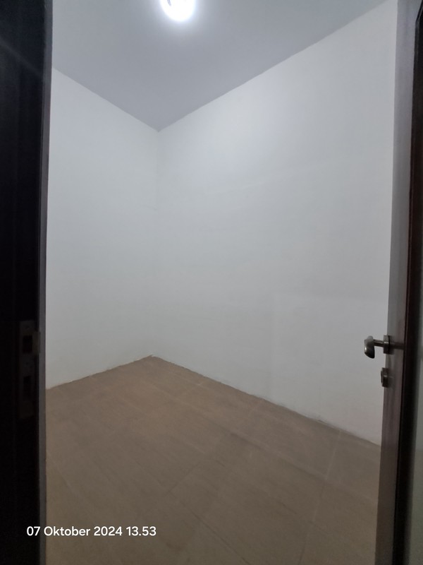 Rumah Elite Simprug Kebayoran Lama - Tanah Luas, Lokasi Strategis