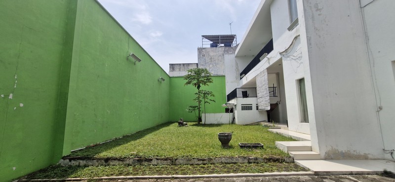 Harus Terjual - Rumah Gandeng di Boulevard Kota Wisata 