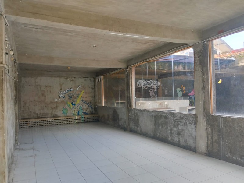 Sewa Rumah Usaha Strategis Raya Rungkut Asri Utara Surabaya