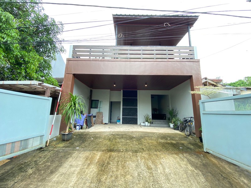 Cinere Estate Luas 180 High Ceiling 2 Lantai Siap Huni