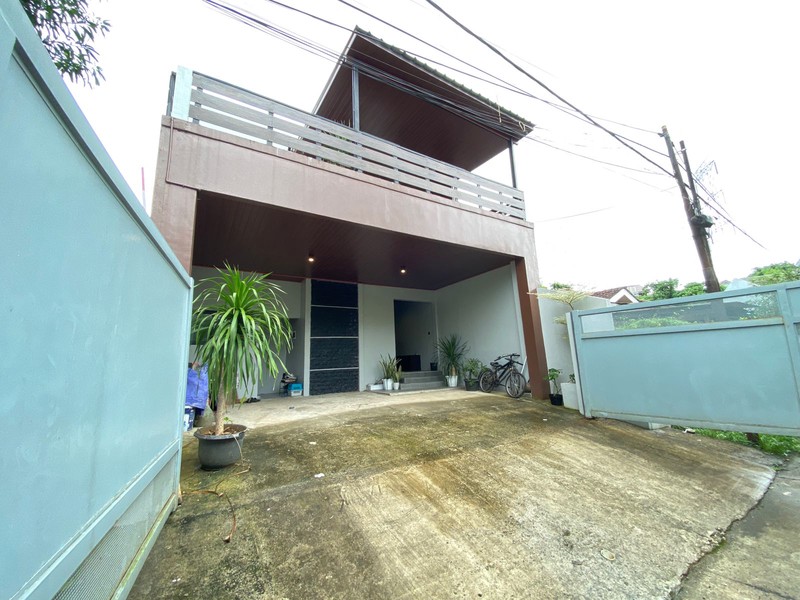 Cinere Estate Luas 180 High Ceiling 2 Lantai Siap Huni