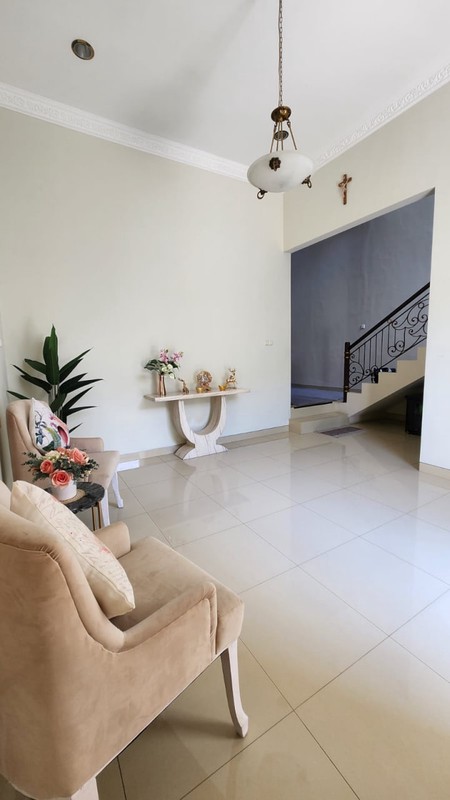 Jual Rumah Villa Bukit Regensi Pakuwon Indah Surabaya