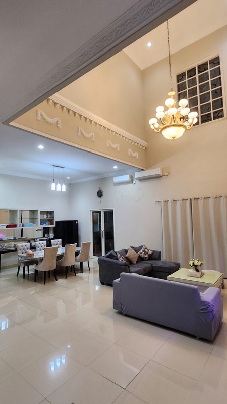 Jual Rumah Villa Bukit Regensi Pakuwon Indah Surabaya