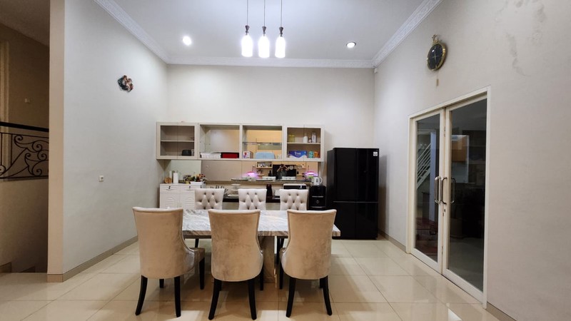 Jual Rumah Villa Bukit Regensi Pakuwon Indah Surabaya