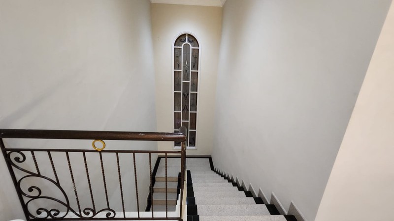 Jual Rumah Villa Bukit Regensi Pakuwon Indah Surabaya