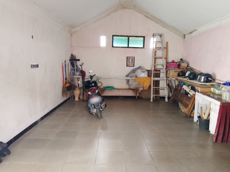 Investasi Strategis Rumah & Gudang Full Bangunan Dekat Terminal Secang Luas 1.000 Meter Persegi, Secang, Magelang