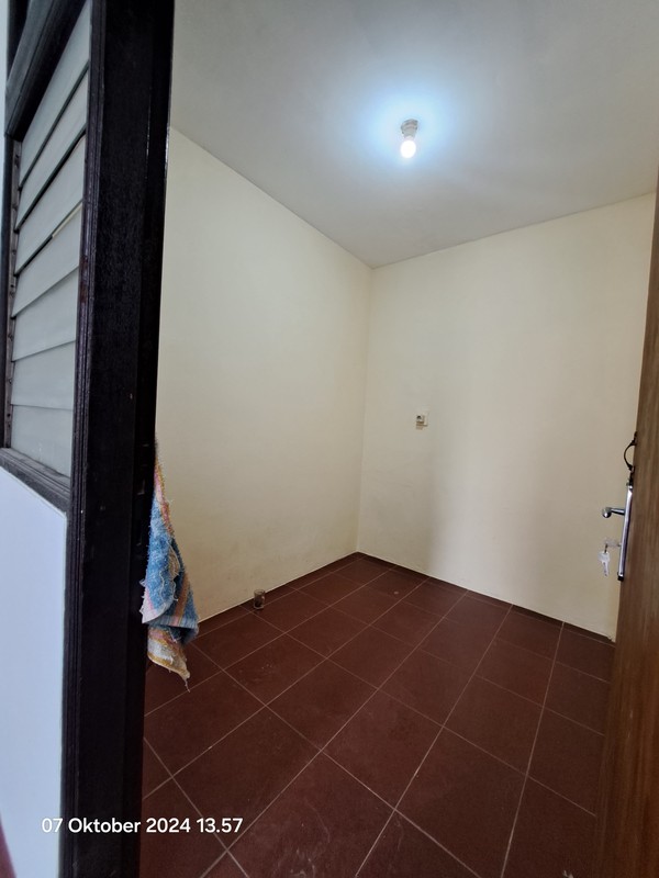 Rumah Elite Simprug Kebayoran Lama - Tanah Luas, Lokasi Strategis