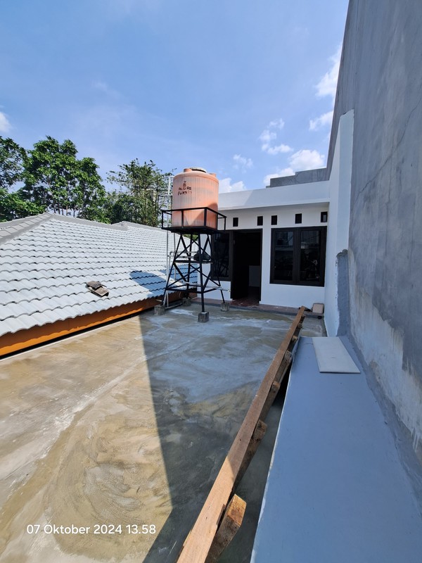 Rumah Elite Simprug Kebayoran Lama - Tanah Luas, Lokasi Strategis