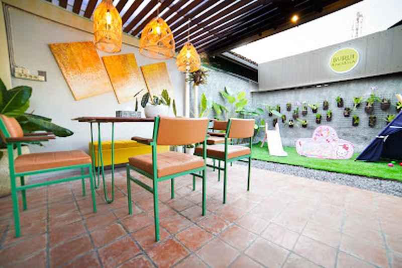 Dijual Villa Cantik 2 Lantai Selangkah ke SCH & Pemkab Sleman, Tridadi, Sleman