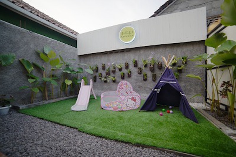 Dijual Villa Cantik 2 Lantai Selangkah ke SCH & Pemkab Sleman, Tridadi, Sleman