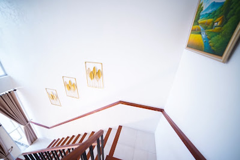 Dijual Villa Cantik 2 Lantai Selangkah ke SCH & Pemkab Sleman, Tridadi, Sleman