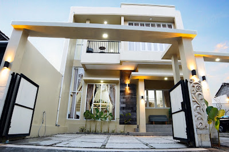 Dijual Villa Cantik 2 Lantai Selangkah ke SCH & Pemkab Sleman, Tridadi, Sleman