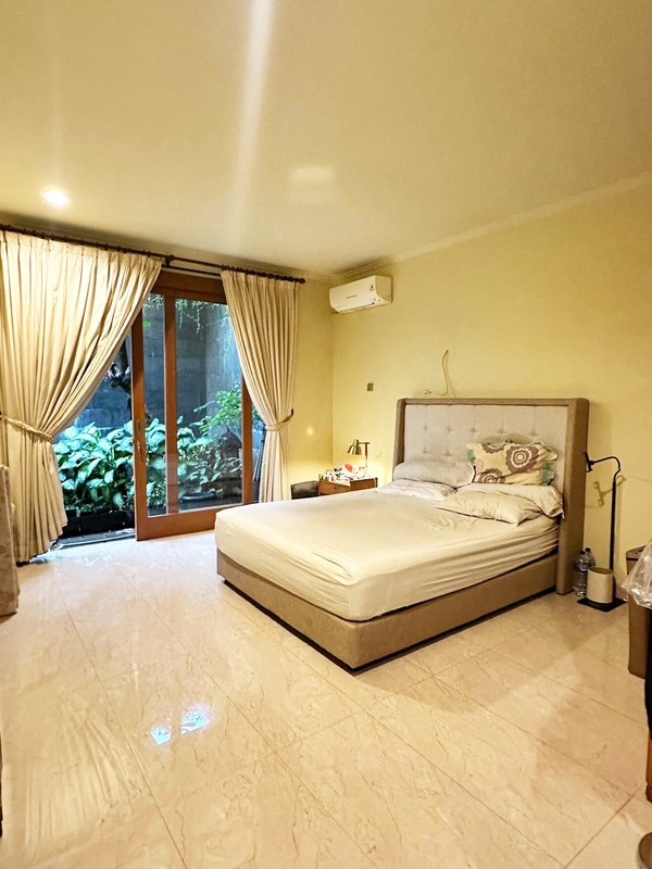 RUMAH DIJUAL JALAN PENGADEGAN JAKARTA SELATAN