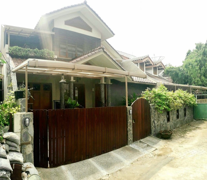 RUMAH DIJUAL JALAN PENGADEGAN JAKARTA SELATAN