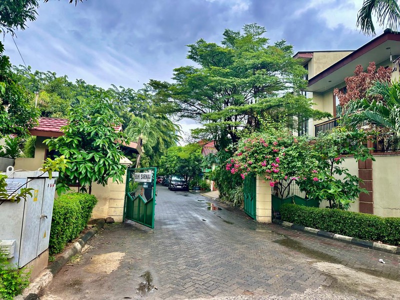 RUMAH DIJUAL JALAN PENGADEGAN JAKARTA SELATAN