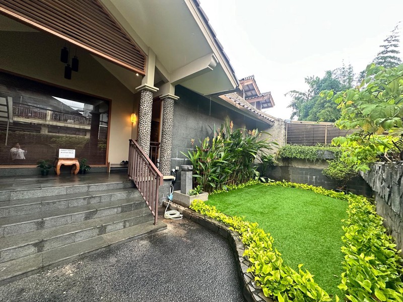 RUMAH DIJUAL JALAN PENGADEGAN JAKARTA SELATAN