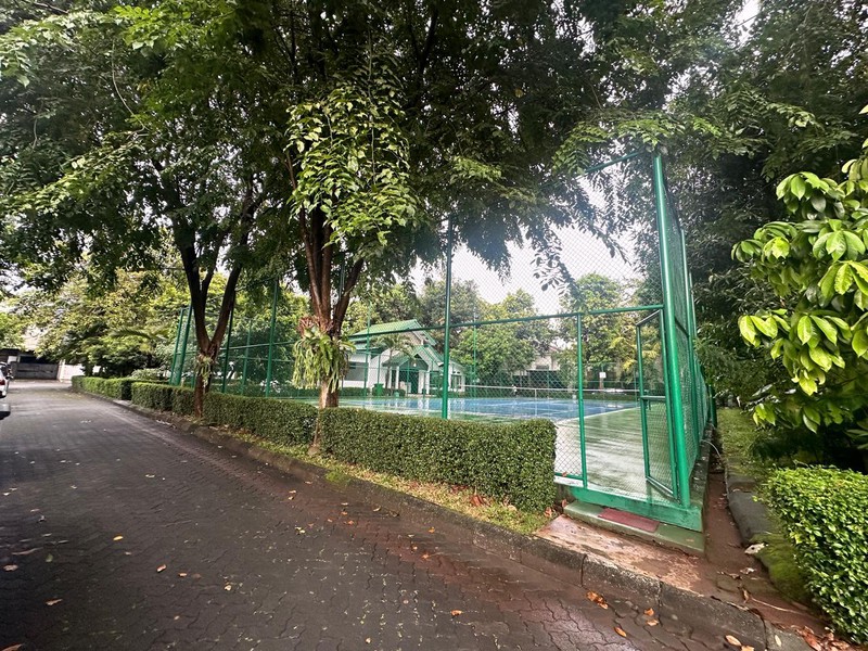 RUMAH DIJUAL JALAN PENGADEGAN JAKARTA SELATAN