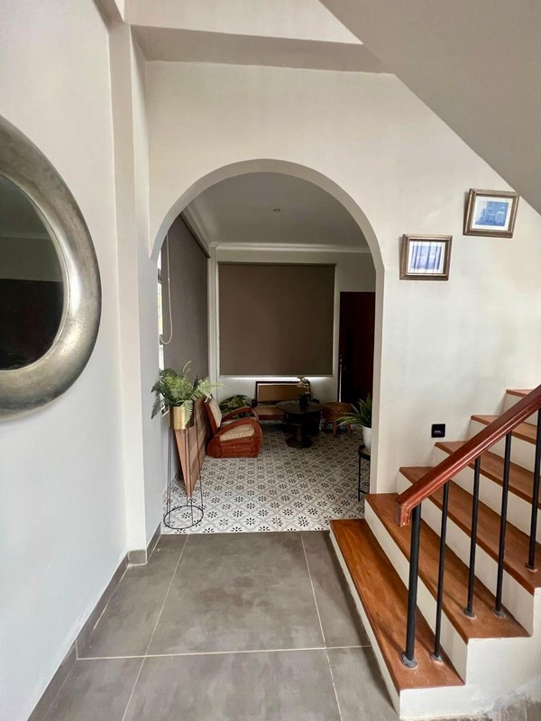 Alaya Cireundeu Lebak Bulus - Rumah Modern Semi Furnished Siap Huni