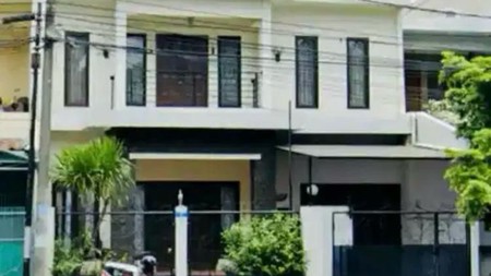 Rumah 2 Lantai Dengan Design Interios Yang Bagus Carport Lokasi Strategis @Bintaro