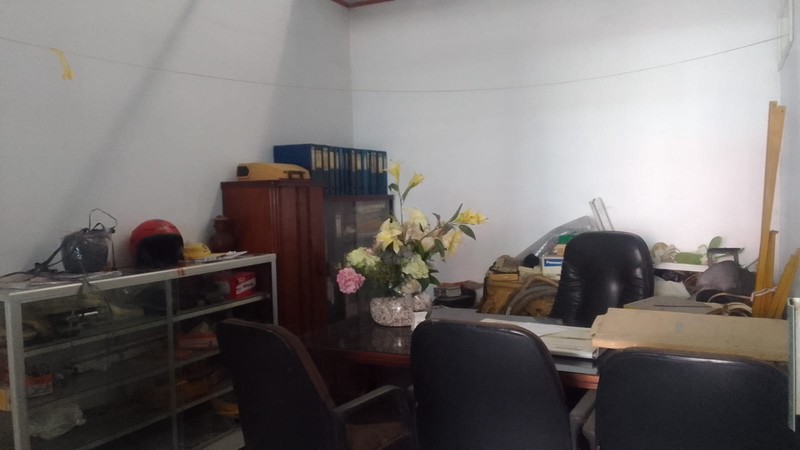 Gudang Dengan Lahan 200 m2, Strategis Ramai Di Jl. Dewi Sartika, Cawang, Dekat St. LRT Cawang