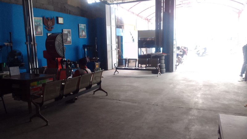 Gudang Dengan Lahan 300 m2, Strategis Ramai Di Jl. Dewi Sartika, Cawang, Dekat LRT Cawang