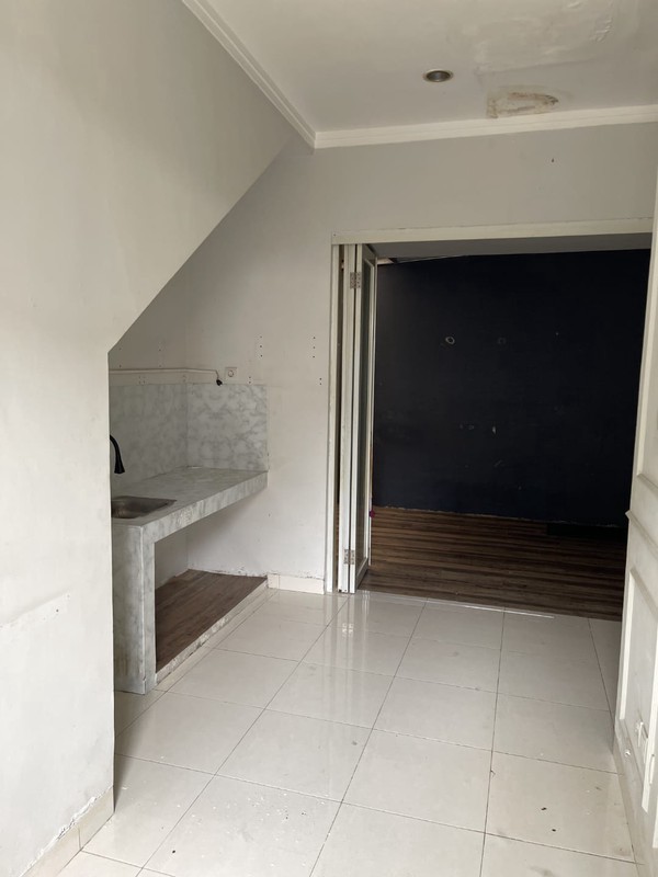 Rumah 2 lantai Dijual Cepat Cluster Ayna Residence Graha Raya Bintaro, Tangerang Selatan