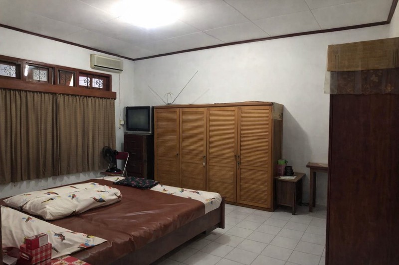 Rumah Termurah Samping Taman di Tebet Timur Jakarta Selatan