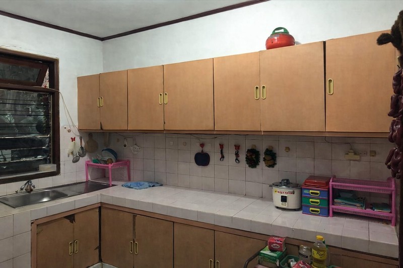 Rumah Termurah Samping Taman di Tebet Timur Jakarta Selatan