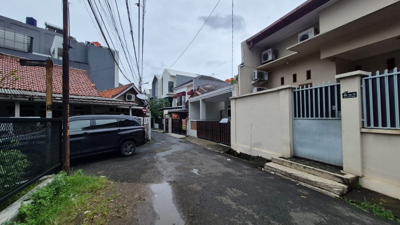 Rumah Termurah Samping Taman di Tebet Timur Jakarta Selatan