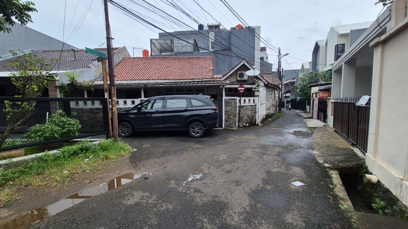 Rumah Termurah Samping Taman di Tebet Timur Jakarta Selatan