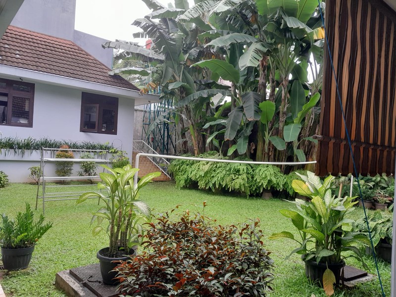 Rumah Luas 1014 m2 Bentuk Tanah Mengantong Dijual Di Menteng Jakpus